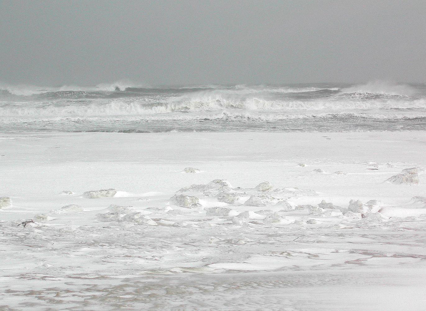 49SnowOnTheBeach