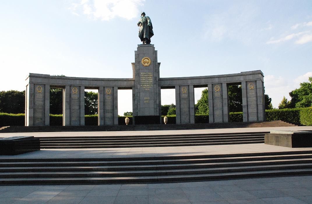 DSC_0907.JPG - Det sovjetiske monument.