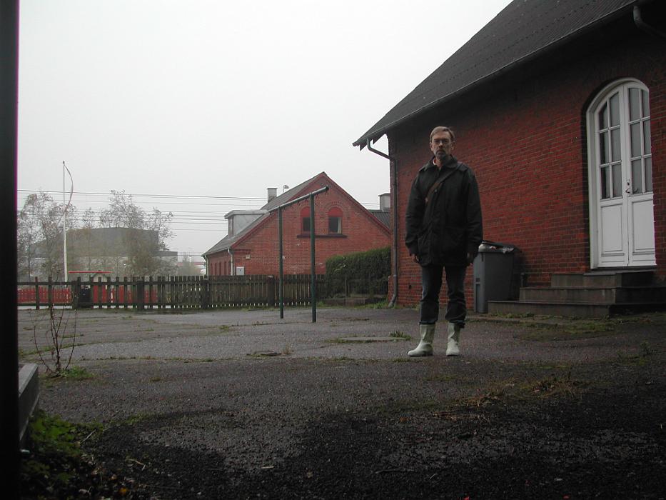 DSCN1445.JPG - Gensyn med lilleskolen 2004