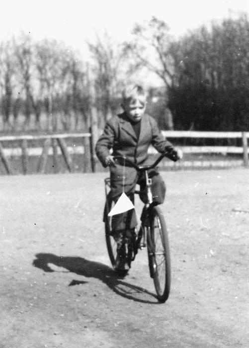 PaaCykel1956.jpg - F�rste cykeltur 1956