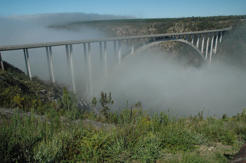 DSC_0161.JPG - Bloukrans River Bridge - 216 meter bungee jump.