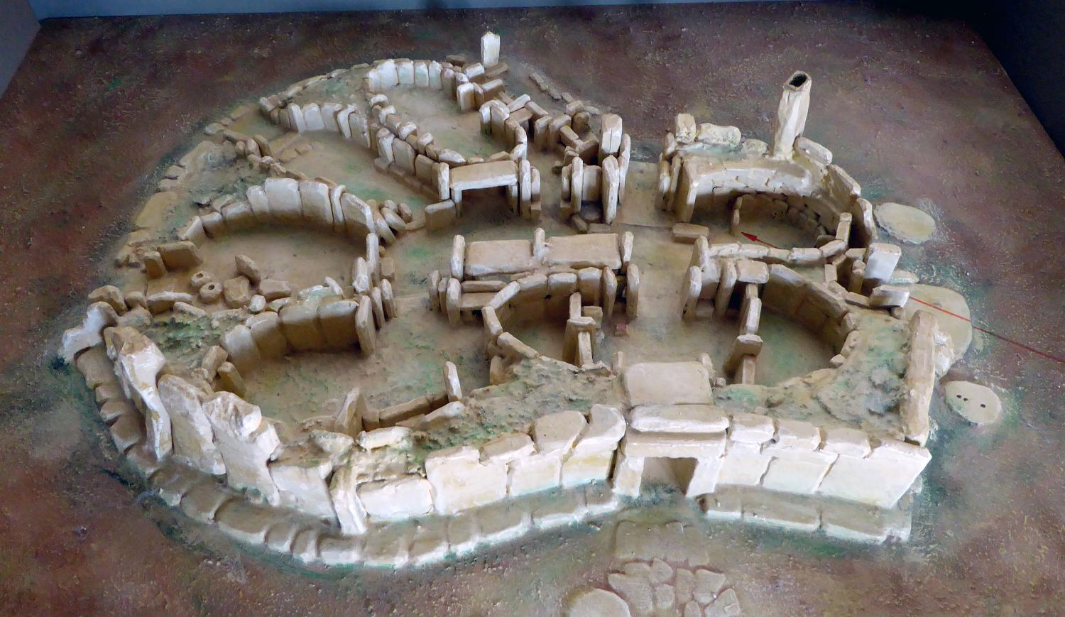 Model of ?a?ar Qim gr